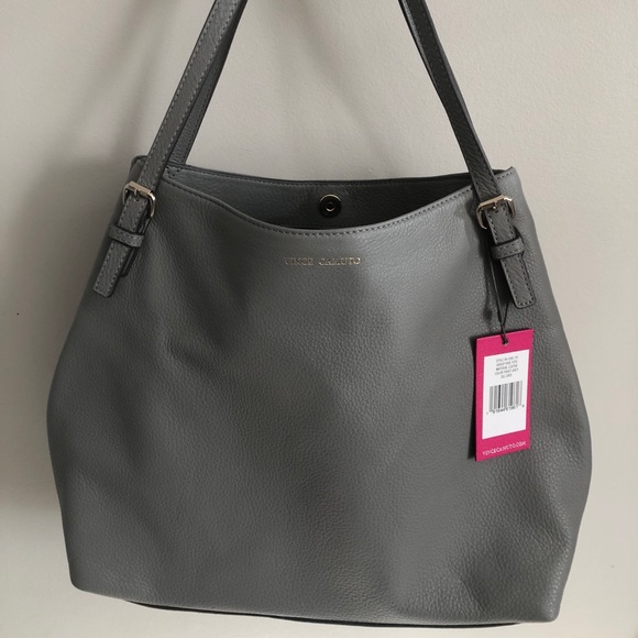 Vince Camuto Handbags - Vince Camuto Shoulder bag.